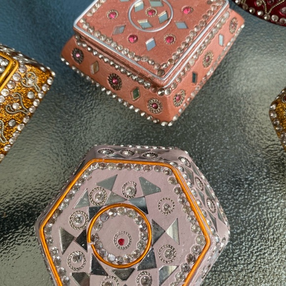 Mirrored & Beaded Trinket Boxes 5 Total 💥 - Picture 3 of 5